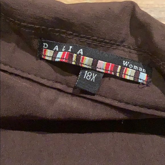 Dalia Brown button down top - Picture 9 of 11